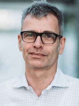 Michael Hübner / www.nurfotos.de DSMZ Mitarbeiter